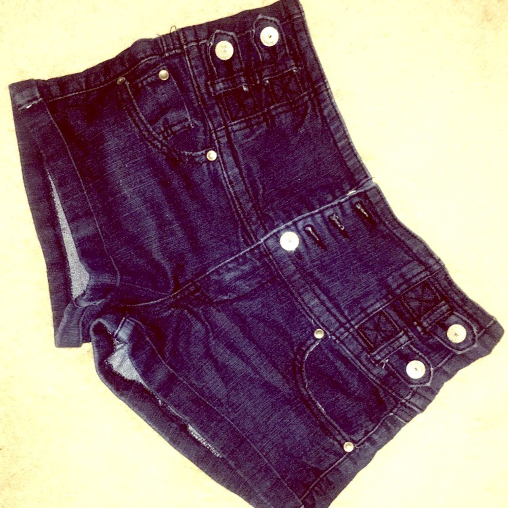 Almost famous high waist button up shorts